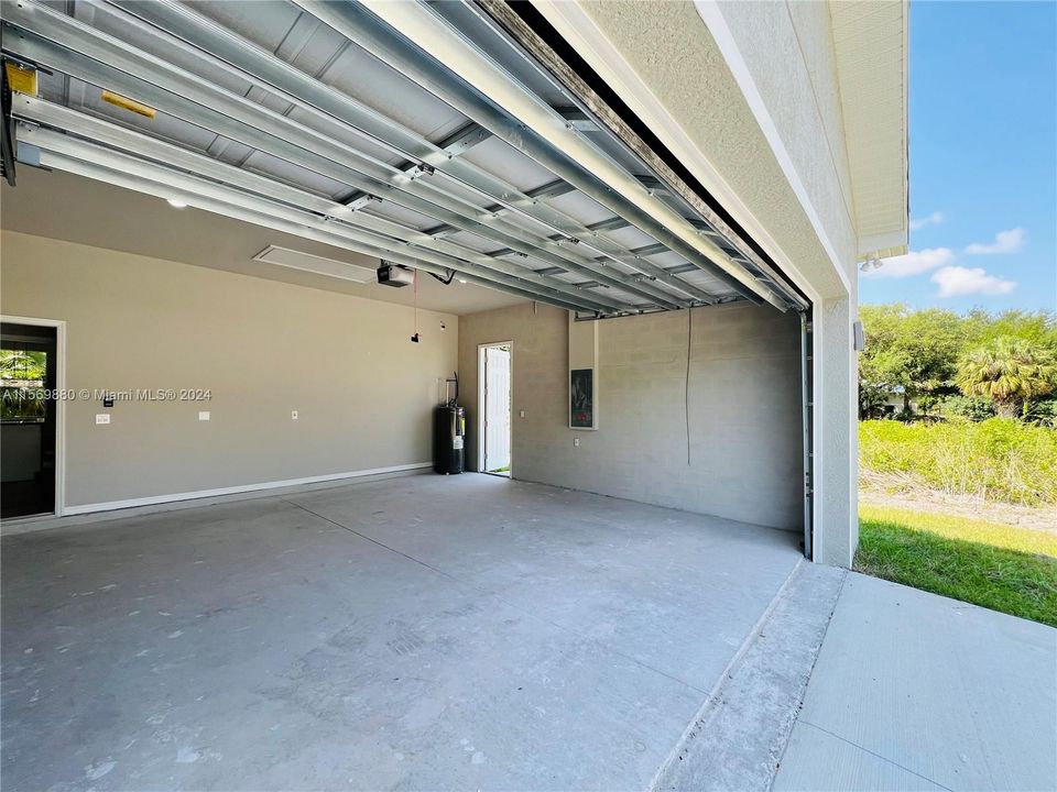 Recently Sold: $315,000 (4 beds, 2 baths, 1439 Square Feet)