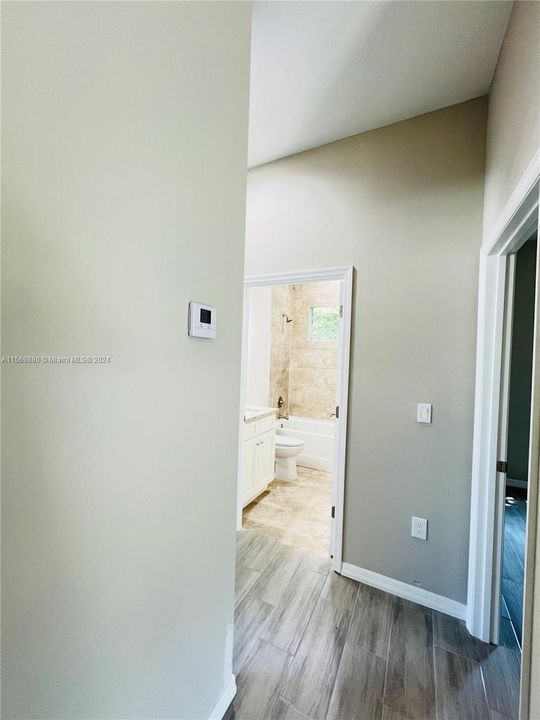 Recently Sold: $315,000 (4 beds, 2 baths, 1439 Square Feet)