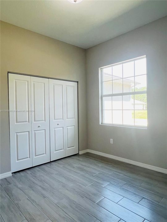 Recently Sold: $315,000 (4 beds, 2 baths, 1439 Square Feet)