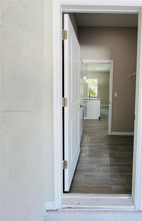 Recently Sold: $315,000 (4 beds, 2 baths, 1439 Square Feet)