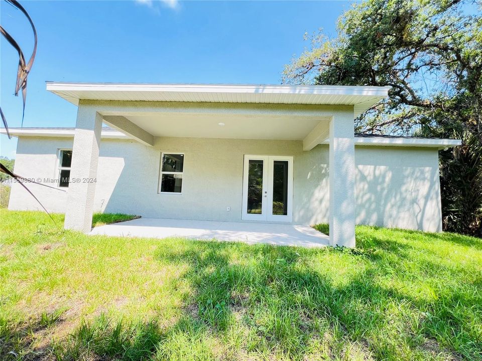 Recently Sold: $315,000 (4 beds, 2 baths, 1439 Square Feet)