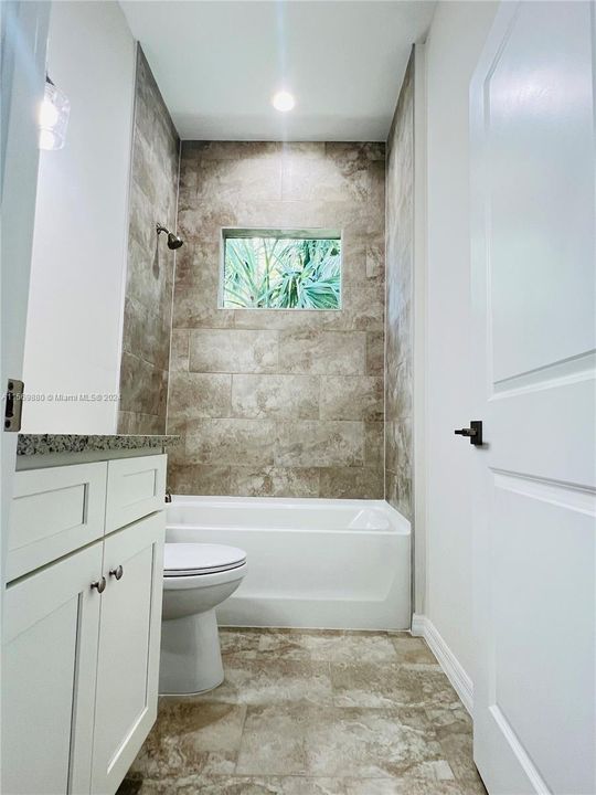 Recently Sold: $315,000 (4 beds, 2 baths, 1439 Square Feet)