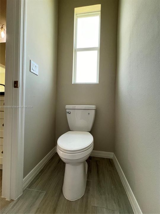 Recently Sold: $315,000 (4 beds, 2 baths, 1439 Square Feet)