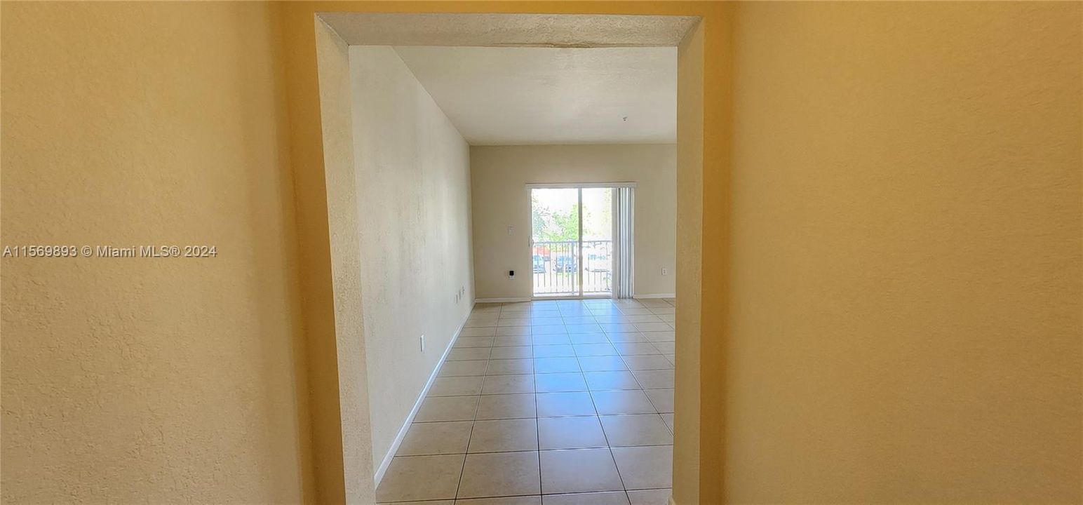 For Rent: $2,900 (3 beds, 2 baths, 1335 Square Feet)