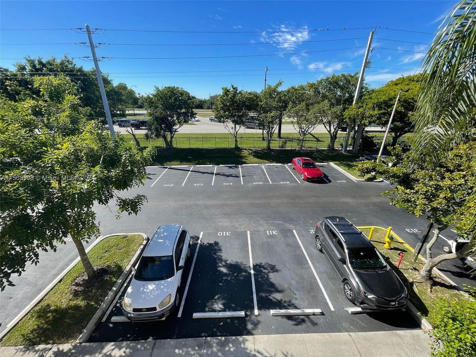 Recently Rented: $2,250 (2 beds, 2 baths, 966 Square Feet)