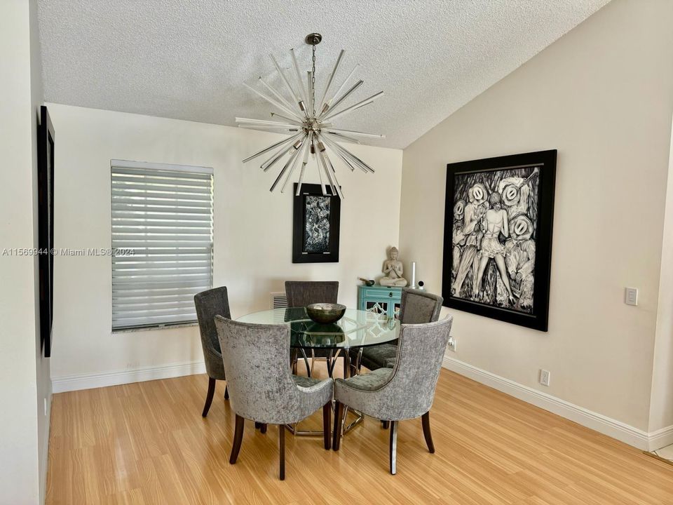 Active With Contract: $4,495 (3 beds, 2 baths, 1913 Square Feet)