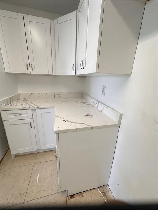 Active With Contract: $2,200 (2 beds, 2 baths, 895 Square Feet)