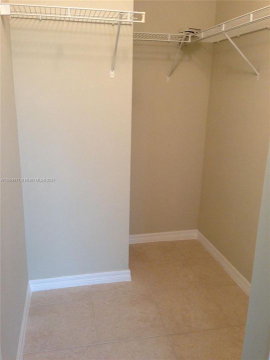 Recently Rented: $2,075 (2 beds, 2 baths, 1166 Square Feet)