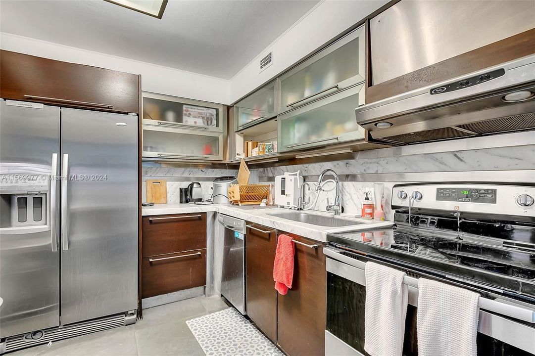 For Sale: $500,000 (2 beds, 2 baths, 1326 Square Feet)