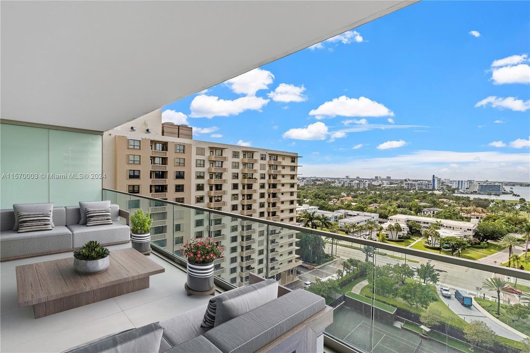For Sale: $2,299,000 (1 beds, 1 baths, 1267 Square Feet)