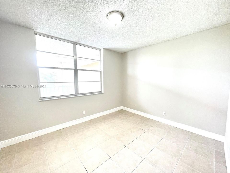 For Sale: $128,000 (2 beds, 2 baths, 960 Square Feet)