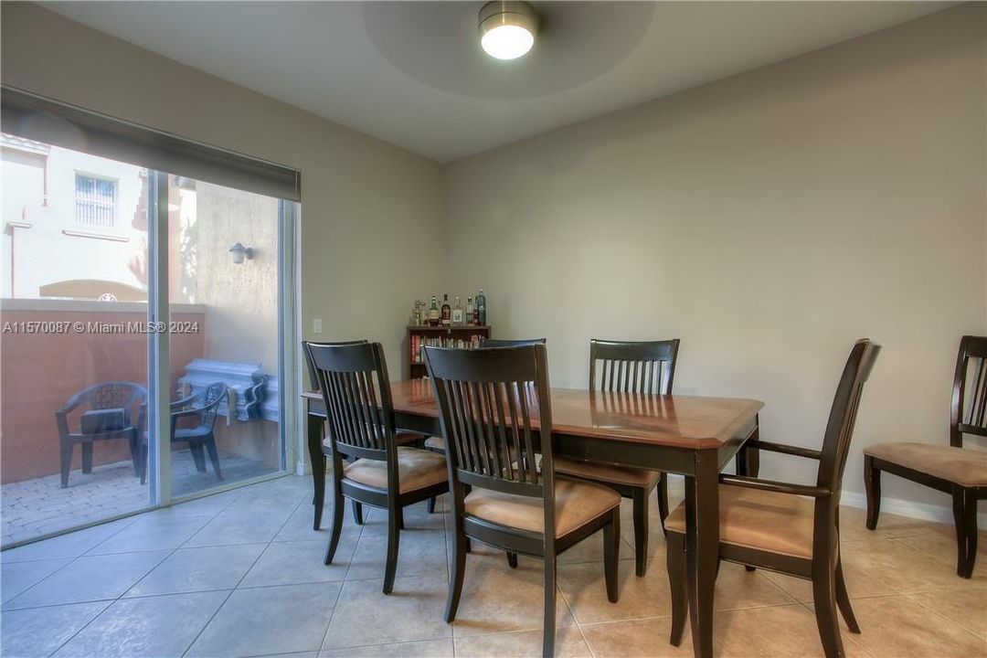 Active With Contract: $2,900 (3 beds, 2 baths, 1396 Square Feet)