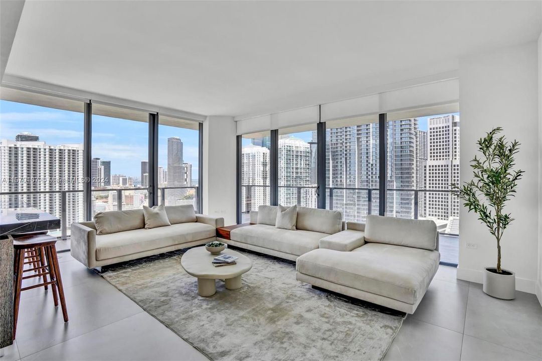 For Sale: $1,550,000 (2 beds, 2 baths, 1264 Square Feet)