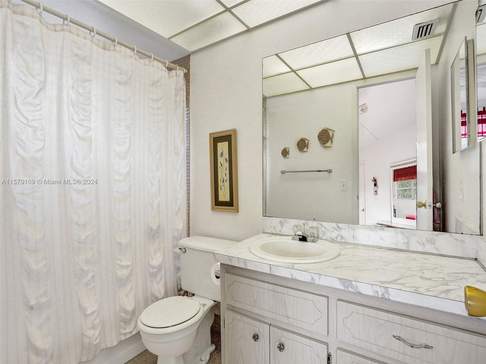 待售: $150,000 (2 贝兹, 2 浴室, 1021 平方英尺)