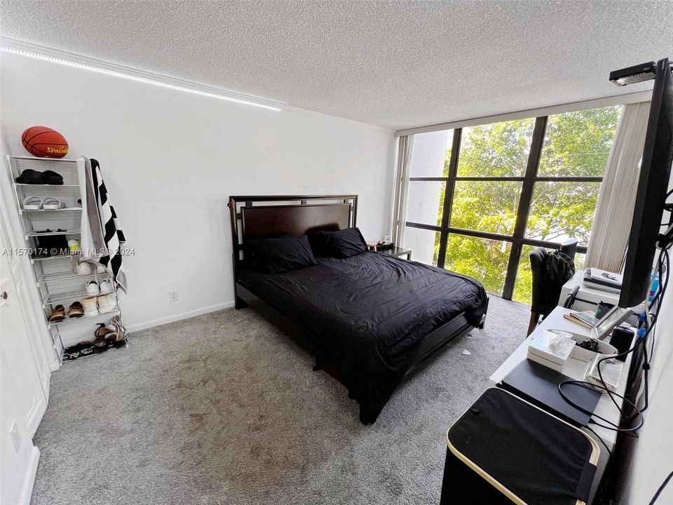 For Rent: $2,000 (1 beds, 1 baths, 767 Square Feet)