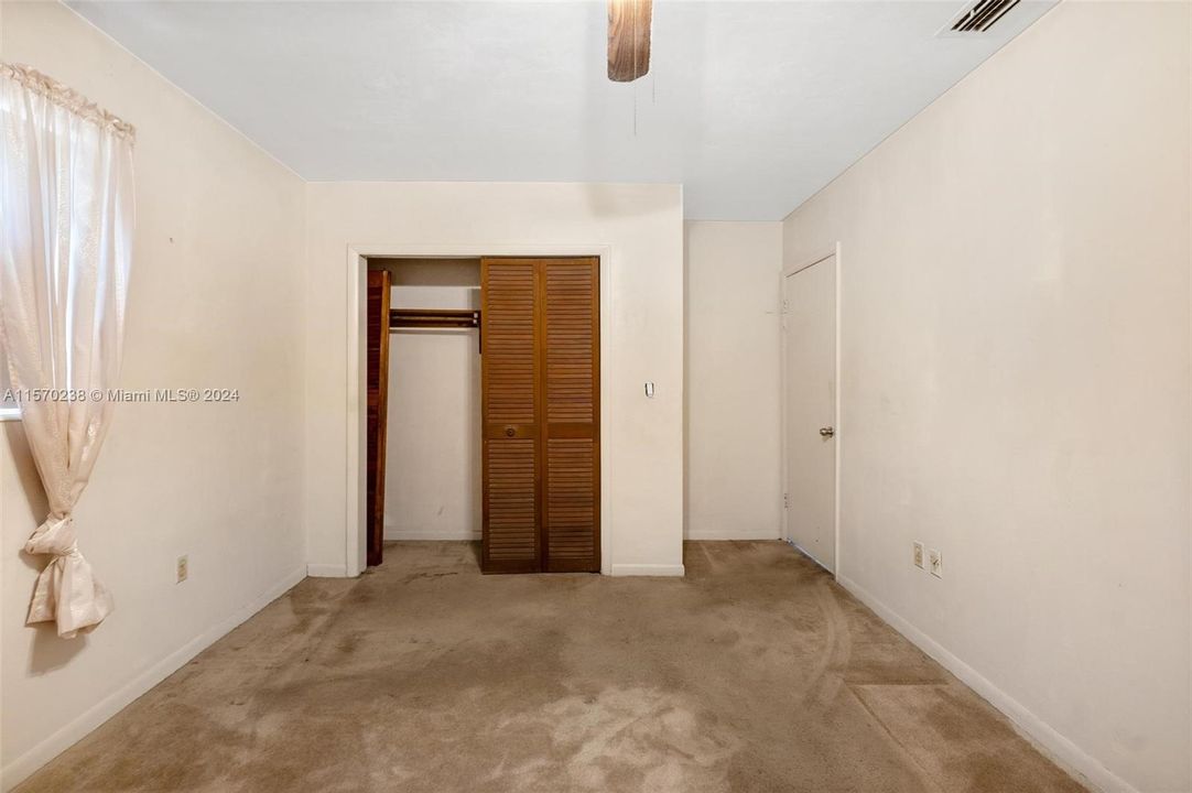 Active With Contract: $450,000 (3 beds, 2 baths, 1757 Square Feet)