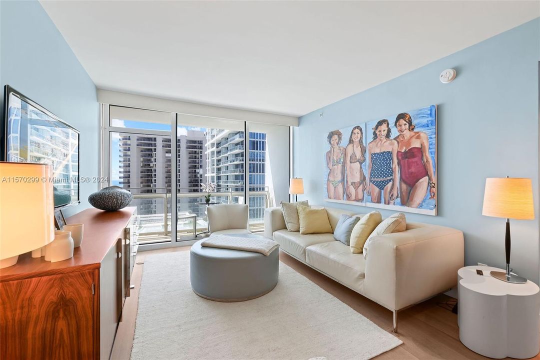 Active With Contract: $1,200,000 (2 beds, 2 baths, 1080 Square Feet)