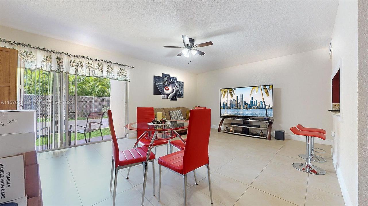 Recently Sold: $229,000 (1 beds, 1 baths, 760 Square Feet)