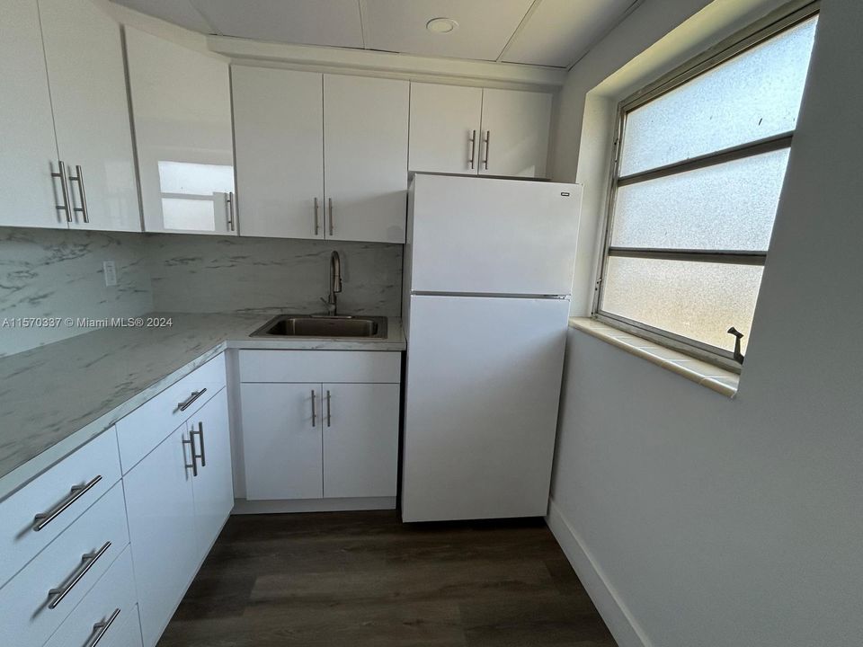 For Sale: $190,000 (1 beds, 1 baths, 0 Square Feet)