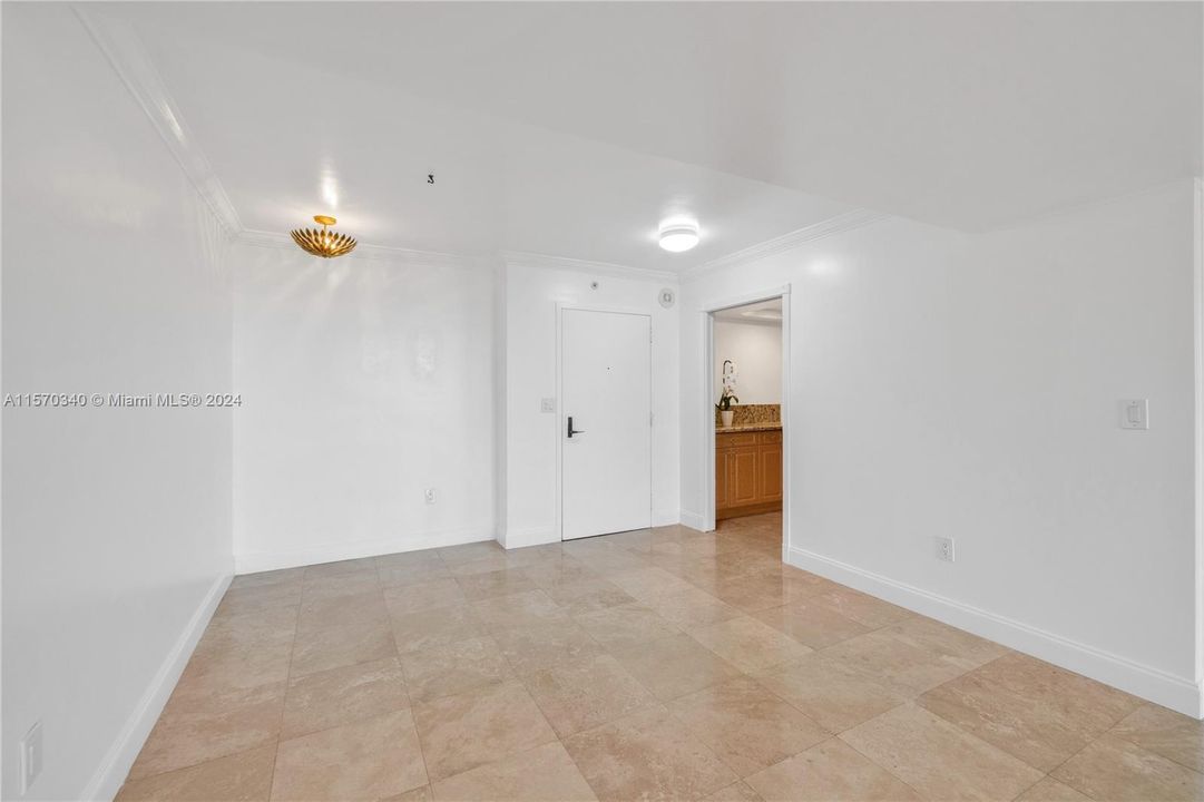 Recently Sold: $595,000 (2 beds, 2 baths, 1129 Square Feet)