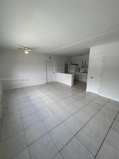 Recently Rented: $1,850 (2 beds, 1 baths, 900 Square Feet)