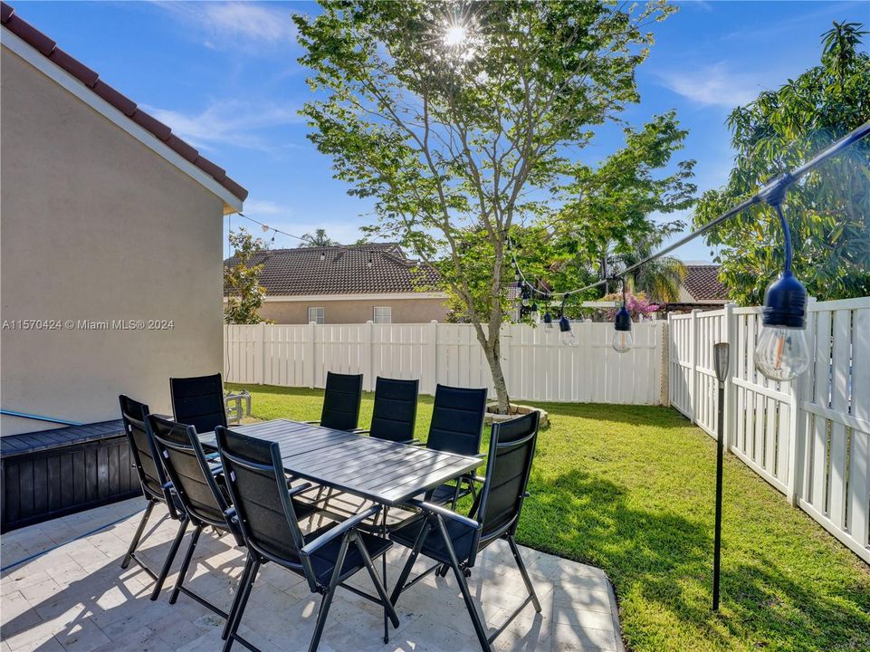 Active With Contract: $799,000 (3 beds, 2 baths, 1532 Square Feet)