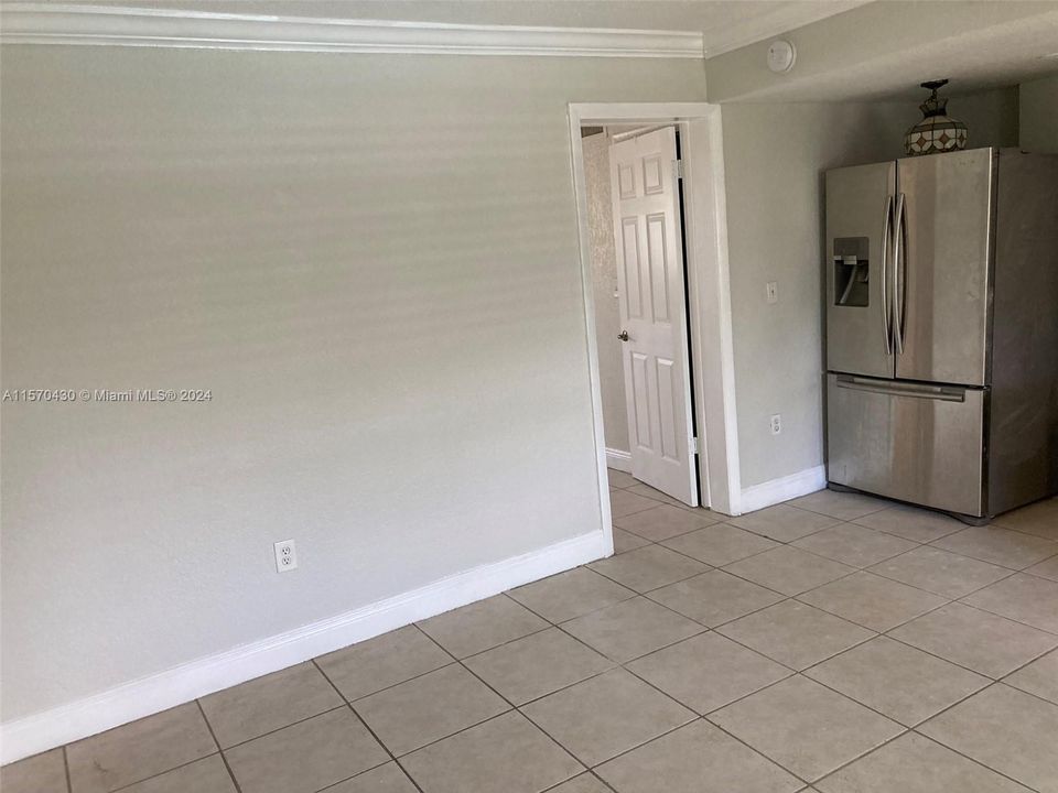 Recently Rented: $1,800 (1 beds, 1 baths, 558 Square Feet)