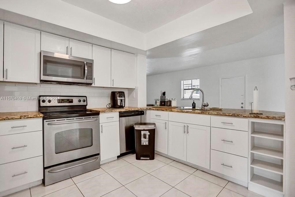 Active With Contract: $3,500 (4 beds, 2 baths, 1848 Square Feet)