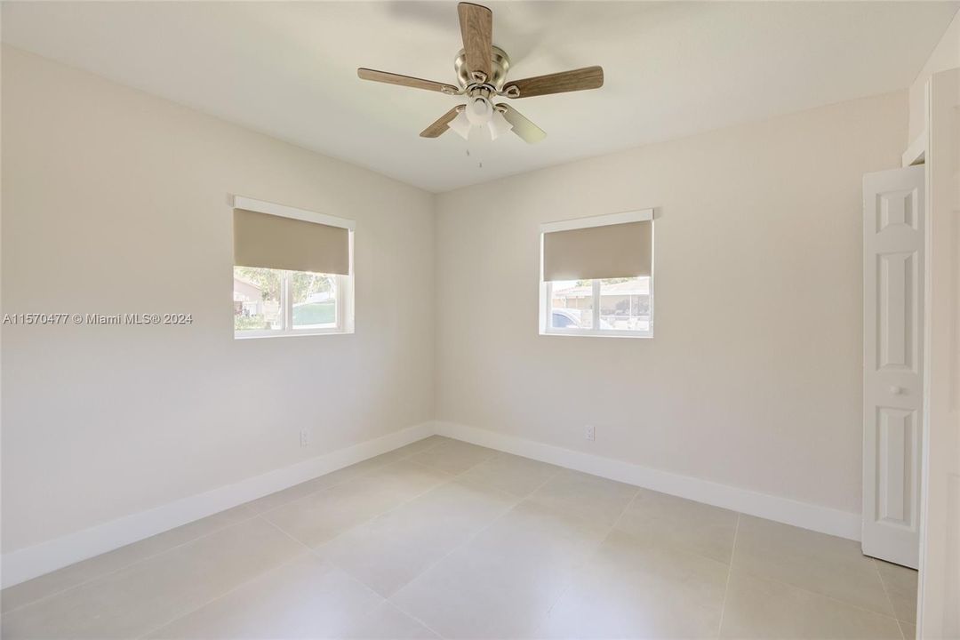 Active With Contract: $540,000 (3 beds, 2 baths, 1464 Square Feet)