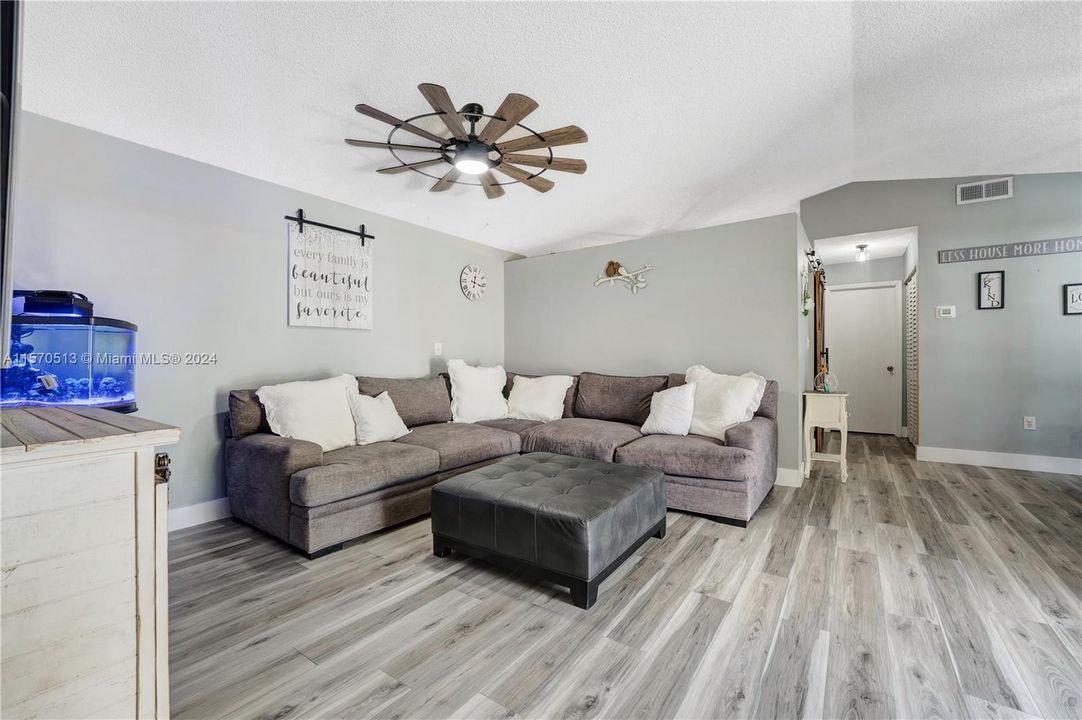 Active With Contract: $549,000 (3 beds, 2 baths, 1360 Square Feet)