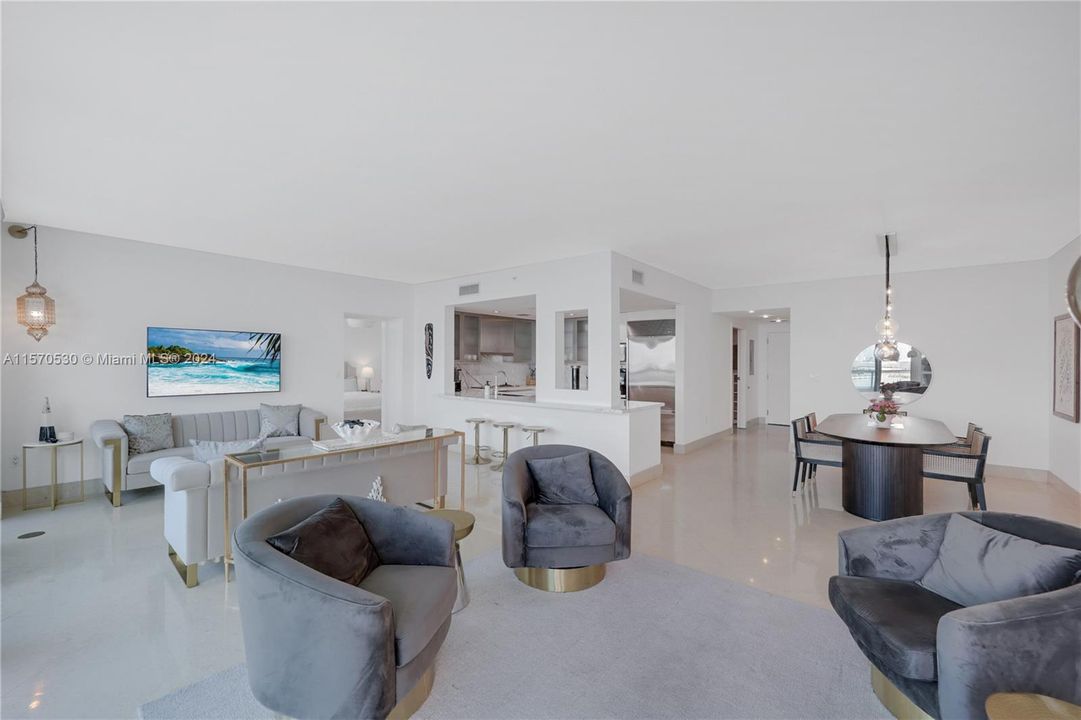 Active With Contract: $2,750,000 (2 beds, 3 baths, 1929 Square Feet)