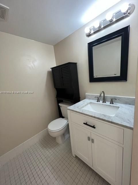 Recently Rented: $1,650 (1 beds, 1 baths, 702 Square Feet)