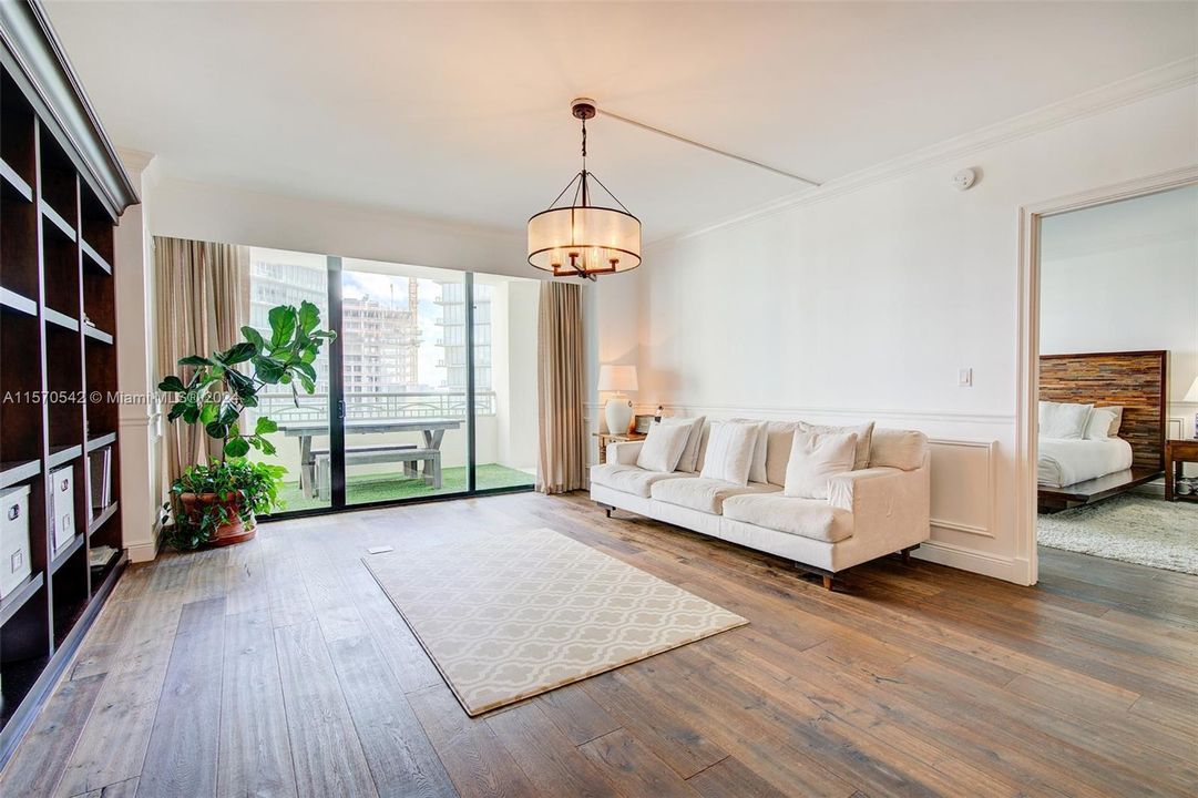 Active With Contract: $8,900 (2 beds, 2 baths, 1666 Square Feet)