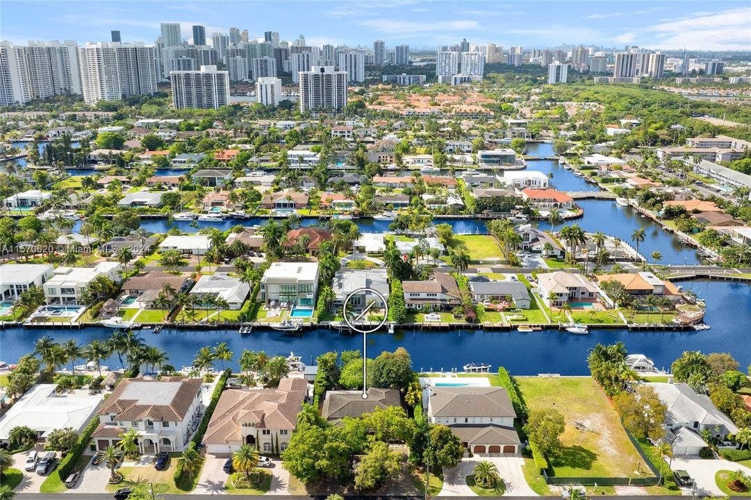 Active With Contract: $2,700,000 (3 beds, 3 baths, 2720 Square Feet)