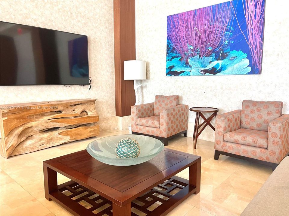 Recently Rented: $2,600 (1 beds, 1 baths, 821 Square Feet)