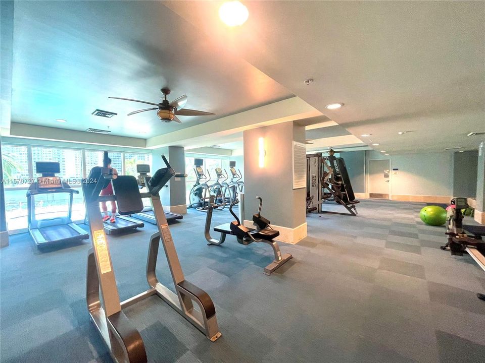 Recently Rented: $2,600 (1 beds, 1 baths, 821 Square Feet)