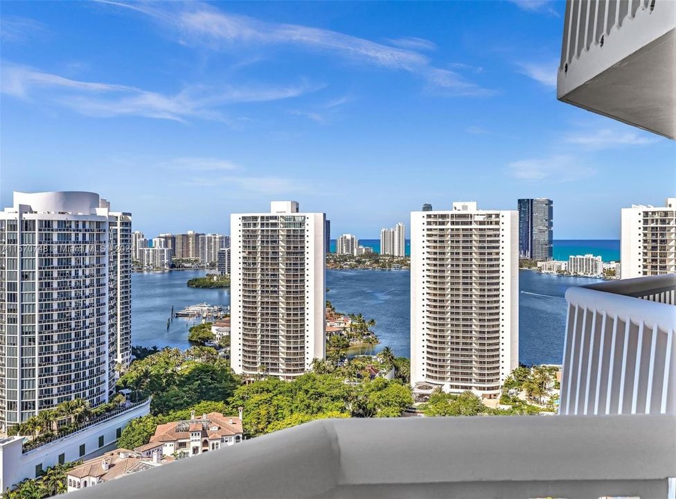 STUNNING VIEWS OF INTRACOASTAL AND OCEAN FROM THE LARGE BALCONY