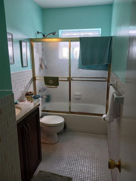 待售: $240,000 (2 贝兹, 2 浴室, 951 平方英尺)