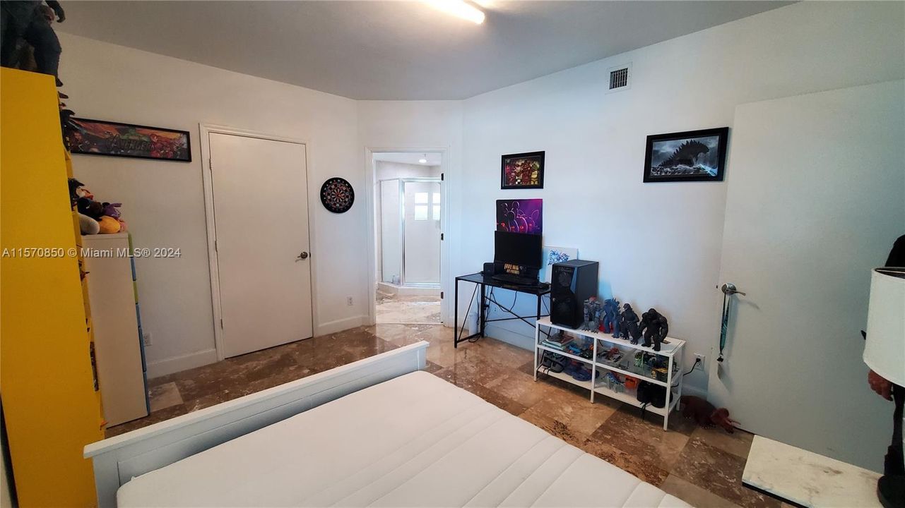 For Rent: $3,350 (2 beds, 2 baths, 1603 Square Feet)
