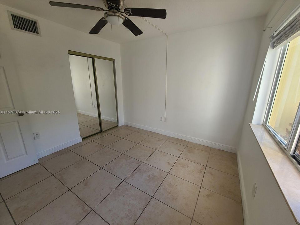 For Sale: $320,000 (3 beds, 2 baths, 1100 Square Feet)