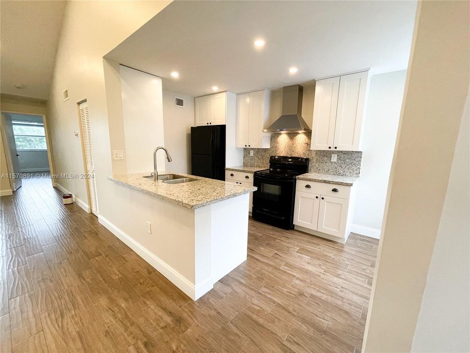 For Rent: $2,800 (2 beds, 2 baths, 1128 Square Feet)