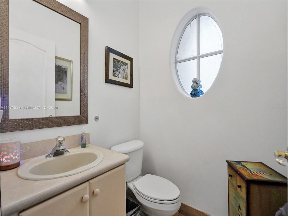 待售: $550,000 (3 贝兹, 2 浴室, 1795 平方英尺)