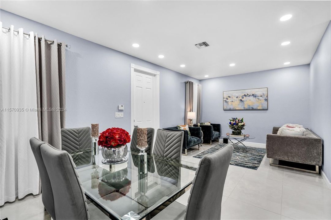 Active With Contract: $425,000 (3 beds, 2 baths, 1580 Square Feet)