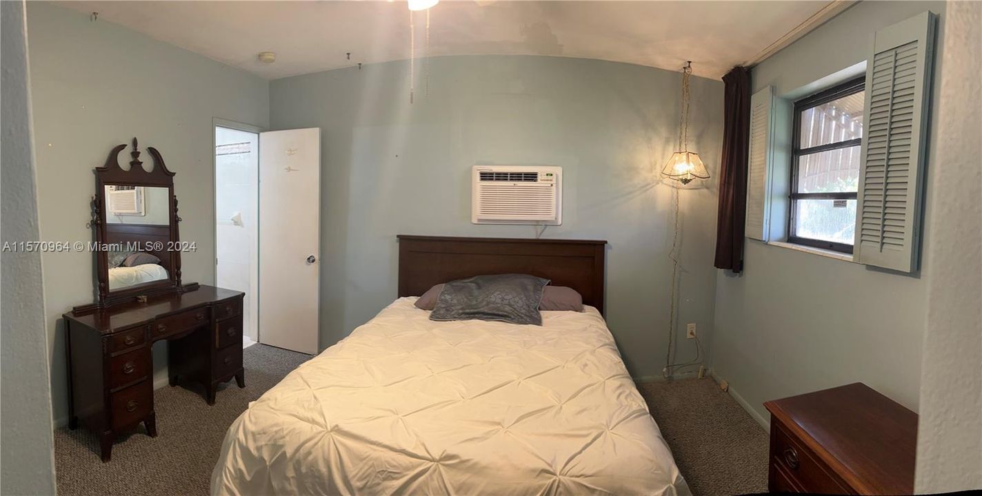 For Sale: $520,000 (4 beds, 2 baths, 1373 Square Feet)