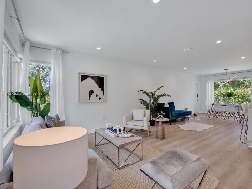 Active With Contract: $875,000 (2 beds, 1 baths, 1360 Square Feet)