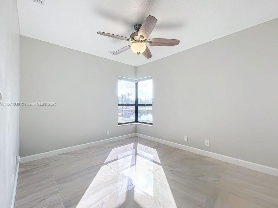 Active With Contract: $345,500 (3 beds, 2 baths, 1120 Square Feet)