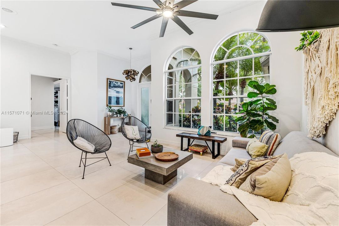 Active With Contract: $1,350,000 (6 beds, 3 baths, 3181 Square Feet)