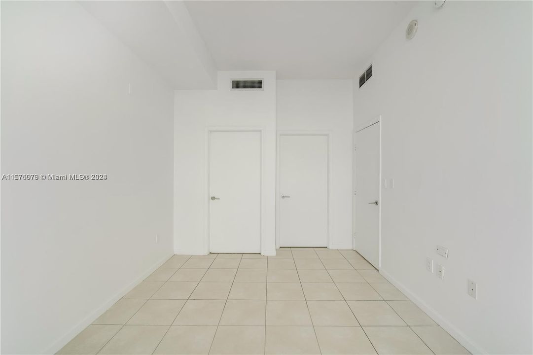 For Rent: $3,250 (1 beds, 2 baths, 828 Square Feet)