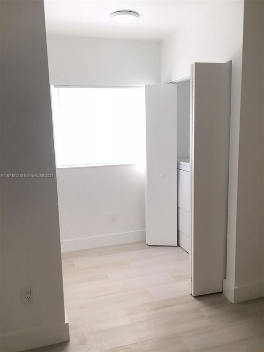 Activo con contrato: $235,000 (0 camas, 1 baños, 409 Pies cuadrados)