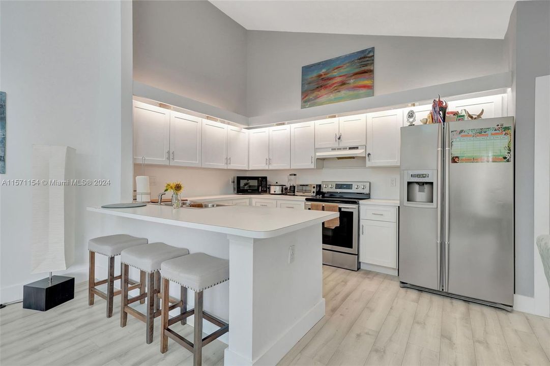 Recently Sold: $373,000 (2 beds, 2 baths, 1350 Square Feet)